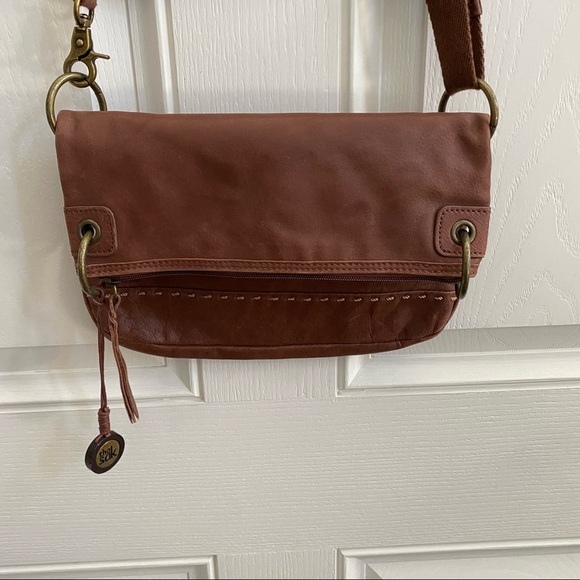 The Sak womens folded leather handbag medium size - Picture 6 of 7